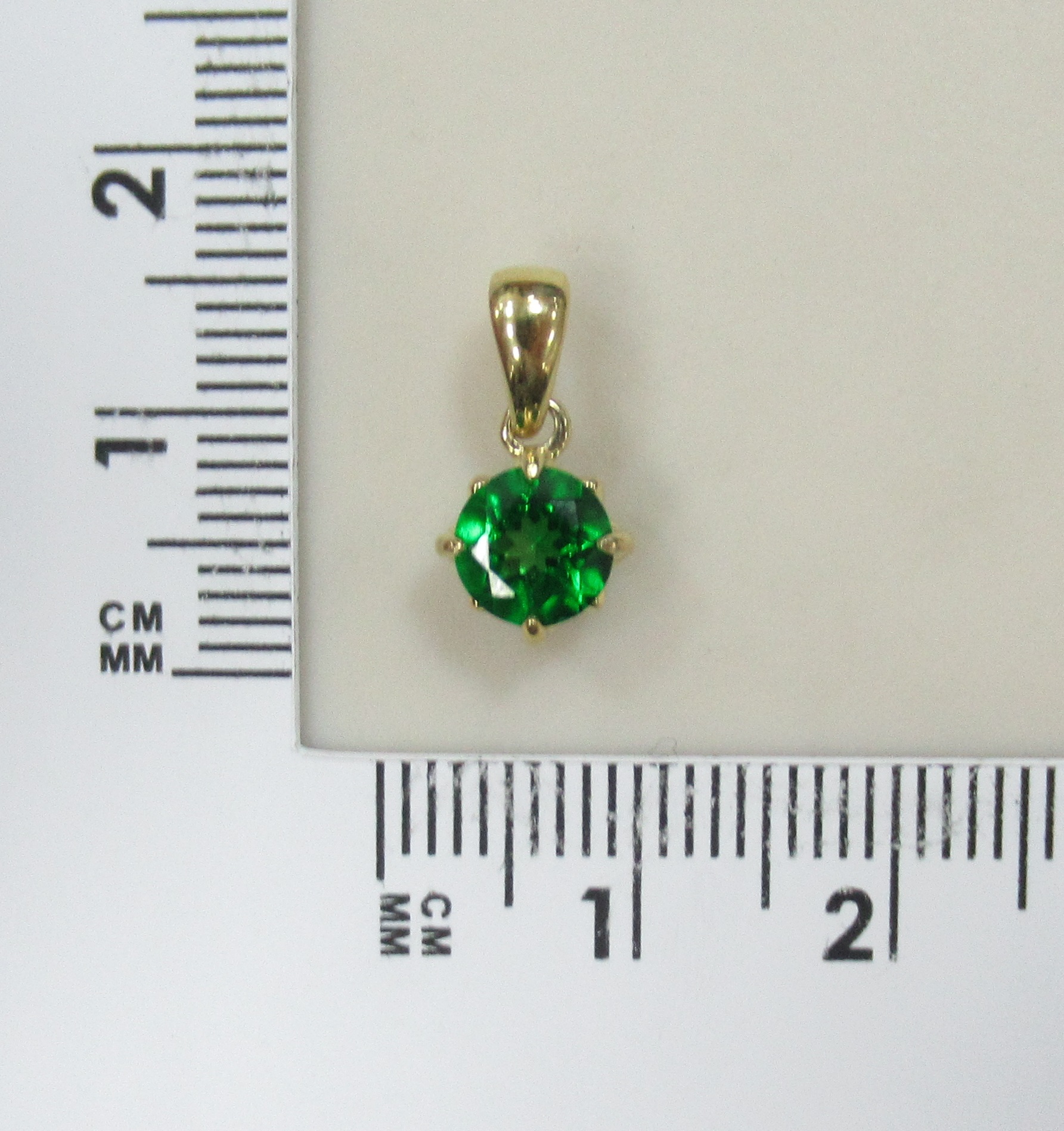 Серебряная подвеска с зеленым топазом